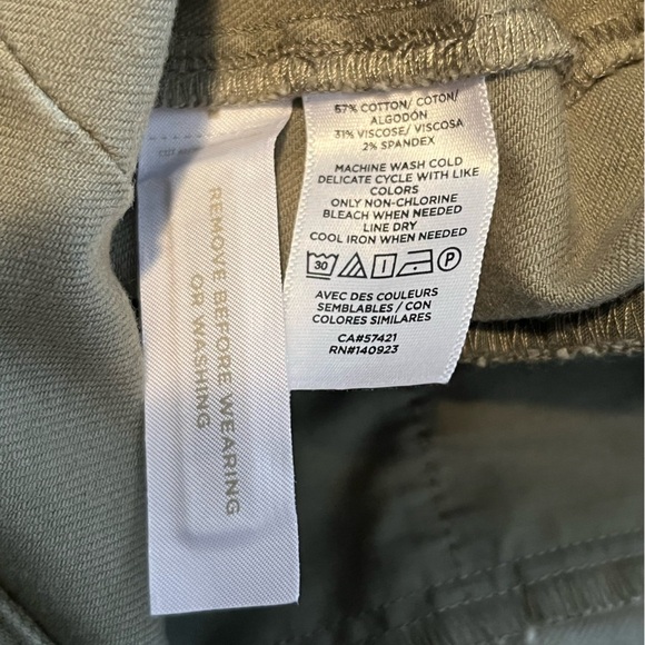 Ann Taylor LOFT Green Kick Crop Pants Women's NWT - Picture 8 of 9